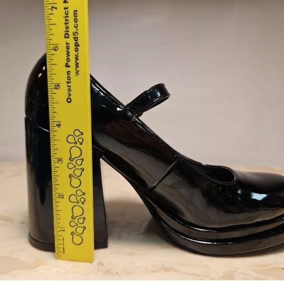 Steve Madden Olivvia Mary Jane Pump/ Black - Picture 9 of 9